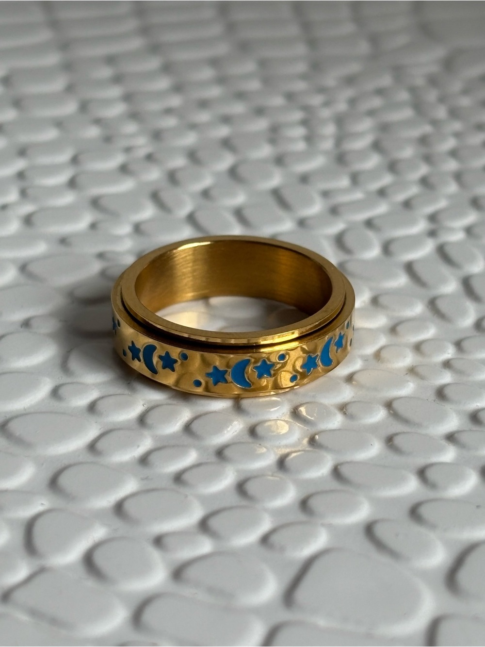 Moon and star spinner ring
